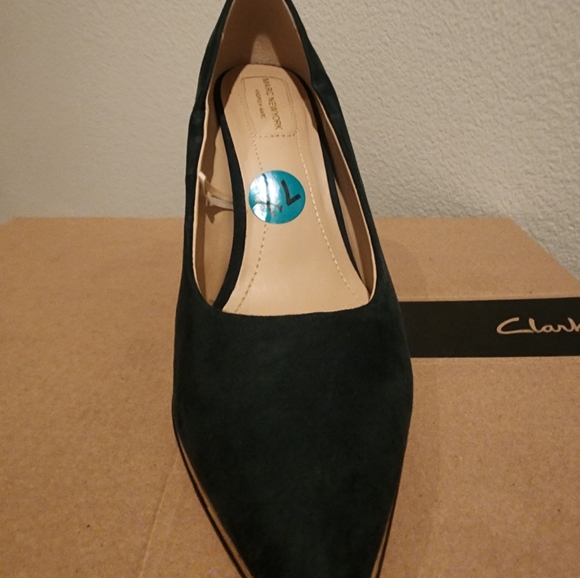 Shoes - Picture 2 of 3